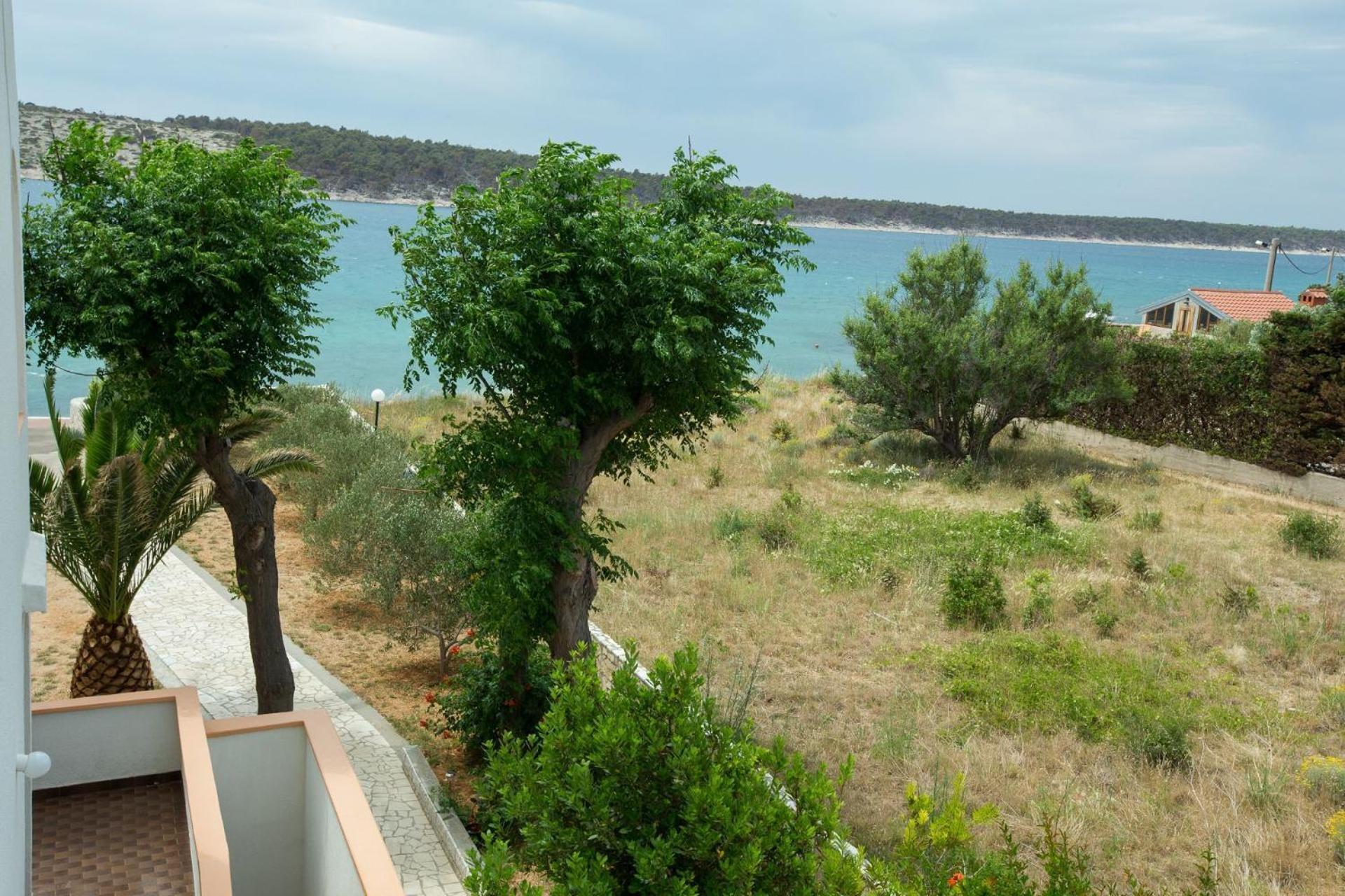Apartments Frane-20M From Beach Barbat na Rabu Eksteriør billede
